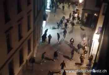 Polizei wurde mit Flaschen, Steinen, Pyro und einem Molotowcocktail beworfen - Die Ostschweiz