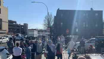 DMX's Fiancee, Son Among Hundreds at Hospital Prayer Vigil
