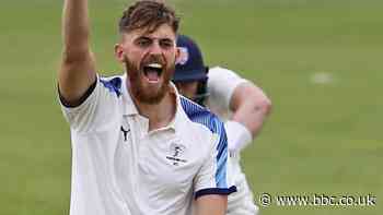 Yorkshire: Seven sign contract extensions with county