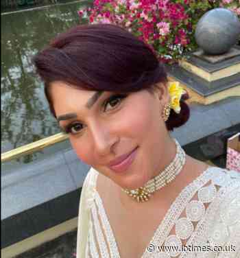 Sri Lanka pageant winner injured after former winner snatches crown on stage