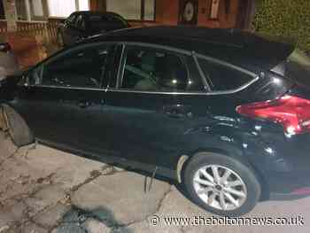 Residents help police seize abandoned car in Great Lever