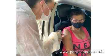 Covid-19: 202 idosas de 69 anos de Imbituba foram imunizadas nesta segunda-feira; durante esta terça, é a vez dos homens receberem a vacina - Portal AHora