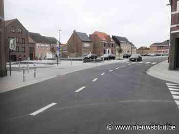 Grote Steenweg wordt woonerf aan Dorpsplein