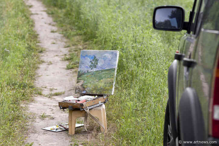 The Best Portable Easels with Carry Cases or Straps for Smooth Transport