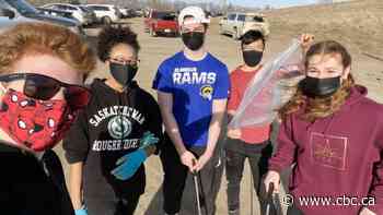 Saskatoon youth-led non-profit begins turning plastic bottles into 3D printer material - CBC.ca