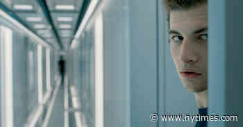 ‘Voyagers’ Review: In Space, Everyone Can Hear You Scream