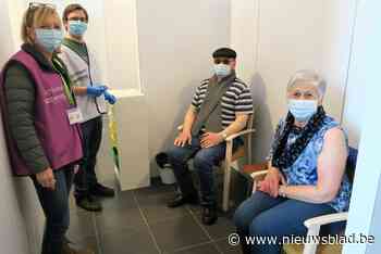 ‘VacCovid on tour’: minder mobiele inwoners dankbaar voor prikje in eigen buurt