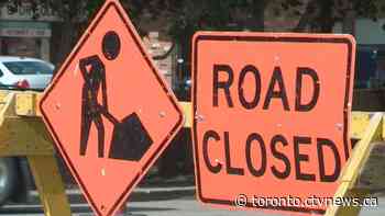 Stretch of Lake Shore Blvd. shut down after passing crane strikes pedestrian bridge near CNE