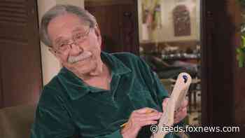 'The Goldbergs' honor George Segal after airing his final episode following his death