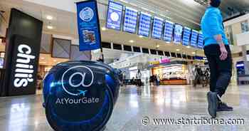 Wandering droid delivers food at MSP Airport