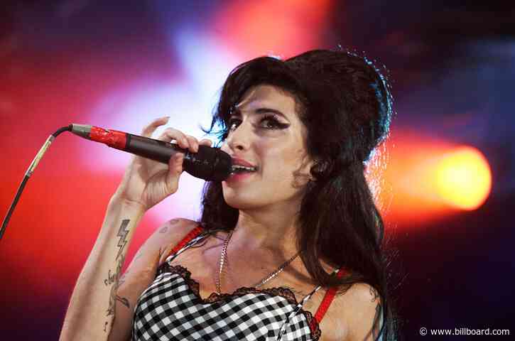 ‘Amy Winehouse’ Book Excerpt: How ‘Back to Black’ Was A ‘Trojan Horse’ In 2007