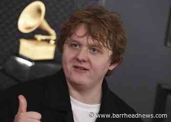 Spotted: Lewis Capaldi delights as he pops by East Renfrewshire café - Barrhead News