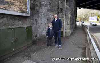Parents fear 'piles of pigeon poo' are putting their children's health at risk - Barrhead News