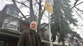 'I'm walking here': City of Toronto to revamp hundreds of 'No Exit' signs that mislead walkers - CBC.ca