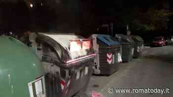 Incendio a Serpentara: cassonetti dei rifiuti in fiamme
