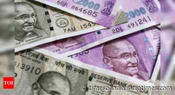 Rupee slips for 5th straight session, down 15 paise at 74.73