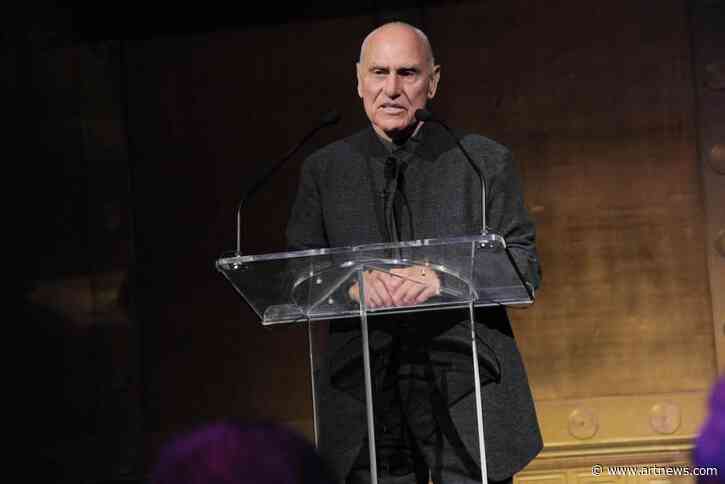 Six Arrested for Vandalizing Epic Richard Serra Sculpture in Qatari Desert