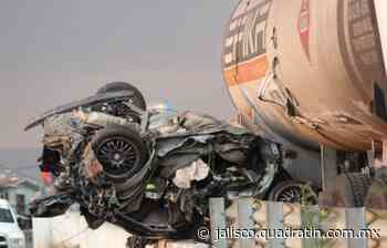 Pipa de gas arrastra a 10 vehículos en Cuernavaca - Quadratín Jalisco