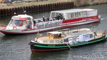 Dampfer-Demo für besseres Corona-Krisen-Management - B.Z. Berlin
