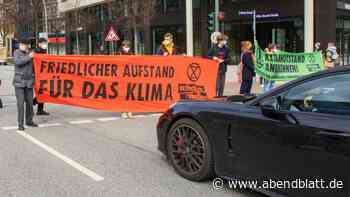 Bildergalerie: Extinction Rebellion legt die Willy-Brandt-Straße lahm