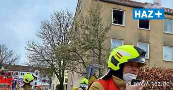 Zimmerbrand in Hannover-Mittelfeld: Feuerwehr rettet Bewohner mit Drehleiter