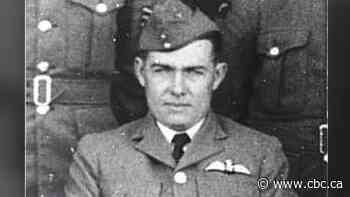 Canadian WWII pilot who steered crashing plane away from school will get memorial in England