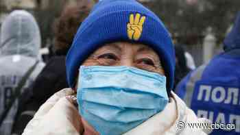 Facial expressions and gestures: How communication has changed in masked times