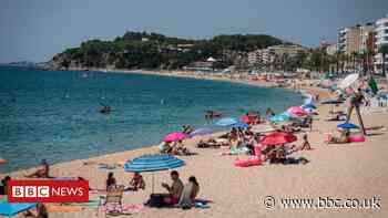 Covid-19: People can start thinking about foreign travel - Shapps