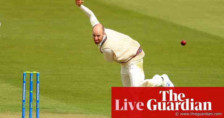 Lancashire v Sussex, Middlesex v Someset and more: county cricket – live!