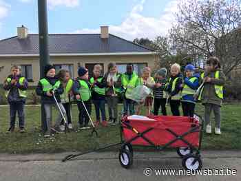 Jong geleerd is oud gedaan: zelfs kleuters gaan zwerfvuil te lijf - Het Nieuwsblad