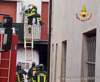 Due persone ferite nell'incendio di un appartamento a Finale Emilia - Modena 2000