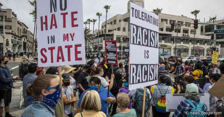 Tensions increase among rival demonstrators in Huntington Beach - Los Angeles Times