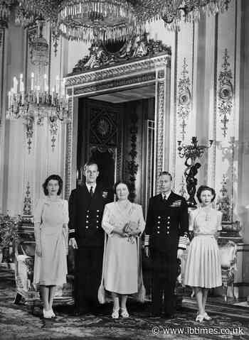 Picture of the exact moment 13-year-old Princess Elizabeth first saw future husband Philip