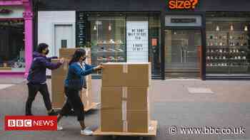 Covid: Shoppers 'must respect staff' when retail reopens