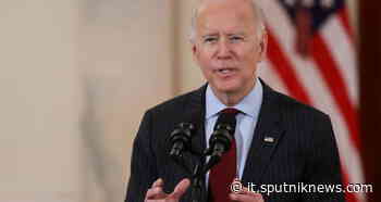 Biden tuona contro violenze dopo morte afroamericano durante fermo di polizia in Minnesota - Sputnik Italia