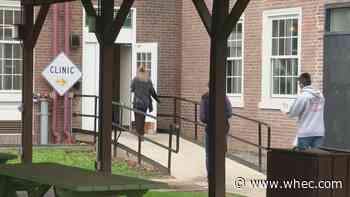 400 SUNY Geneseo students get COVID-19 vaccine, urging others to do the same