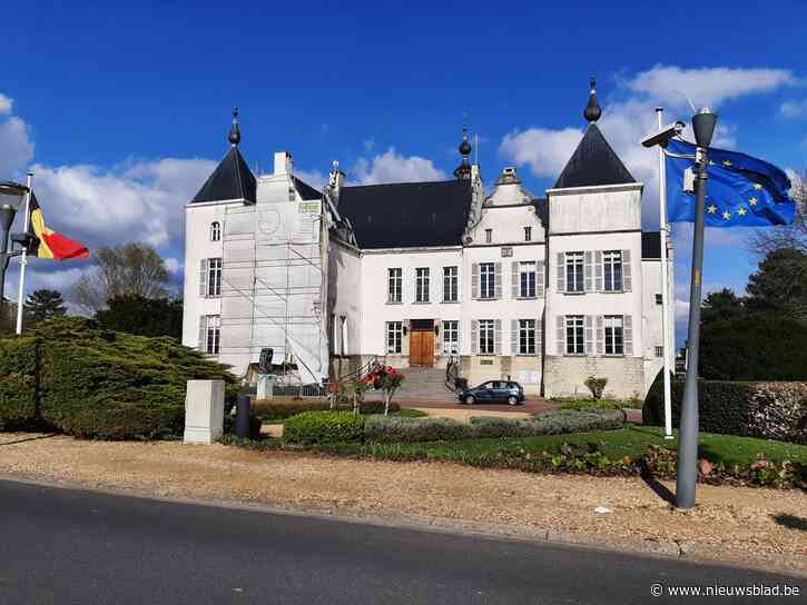 Dringende herstellingswerken aan gemeentehuis na waterinsijpeling