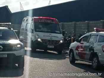 Motociclista e garupa ficam feridos em acidente com carro em Braganca Paulista - Jornal Mais Bragança