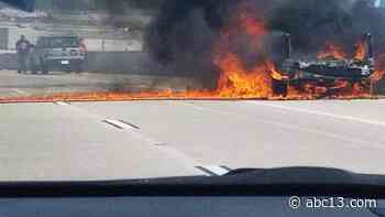Houston traffic: Flames spread across northbound lanes of West Loop - KTRK-TV