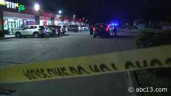 Man shot to death outside west Houston corner store - KTRK-TV