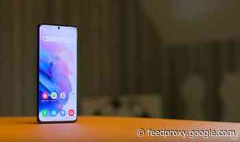 Xiaomi Mi 11 Ultra gets reviewed (Video)