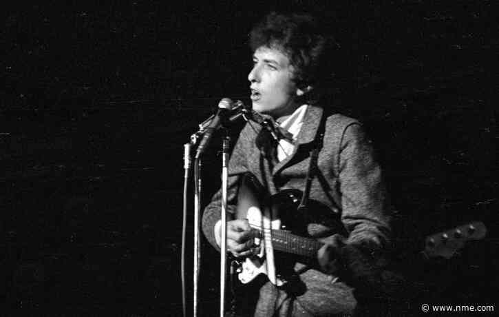 Bob Dylan’s guitar from ‘Blonde On Blonde’ sessions goes up for auction