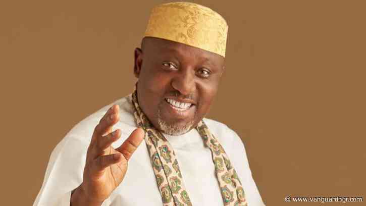 UPDATED: Okorocha spends second night with EFCC operatives, speaks on alleged N7.9b cash
