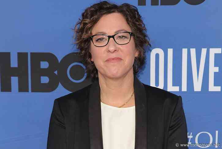 Lisa Cholodenko Set to Helm Elle Fanning-Led Girl From Plainville at Hulu