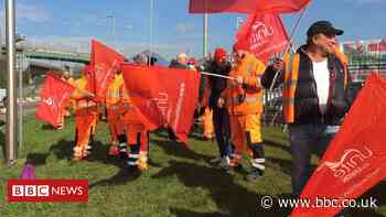 Thurrock bin workers strike over working terms