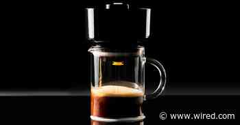 This Coffee Brewer Uses a Vacuum to Make a Delicious Cup