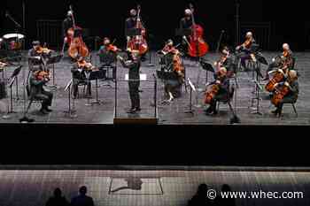 NY Philharmonic gives 1st concert with audience in 13 months