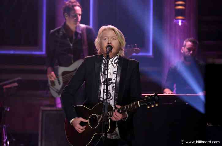 Little Big Town’s Phillip Sweet Tests Positive for COVID-19, Will Sit Out ACM Awards Performance
