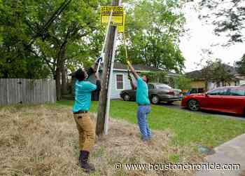 Houston is a hotbed for illegal bandit signs. A new bill could triple violation fines - Houston Chronicle