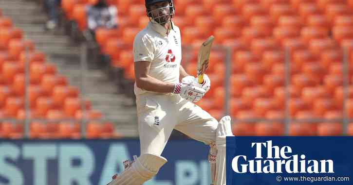 Dom Sibley latest England injury scare with suspected broken finger